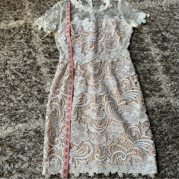White Lace Dress - Picture 13 of 14